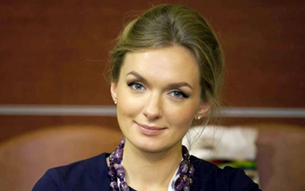 Сьогодні дівчина займає пост голови наглядової ради благодійного фонду власних батьків і входить в список «25 найбагатших жінок Росії» за версією Forbes