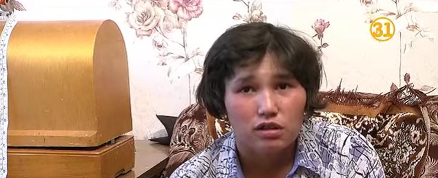 В Караганде женщина с инвалидностью была найдена повешенной и порабощенной другими