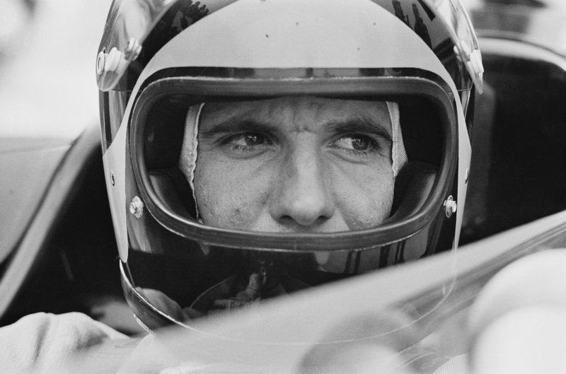 Офіційно смерть гонщика настала від серцевого нападу четвертого жовтня 1992 року, який стався під час участі 56-річного пілота в гонці Bathurst 1000 в Австралії