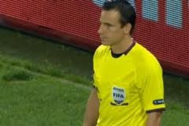 Футбольний арбітр Іштван Вад - помічник головного судді в матчі Україна-Англія на Євро-2012 - названий найбільшим невдахою року в Угорщині