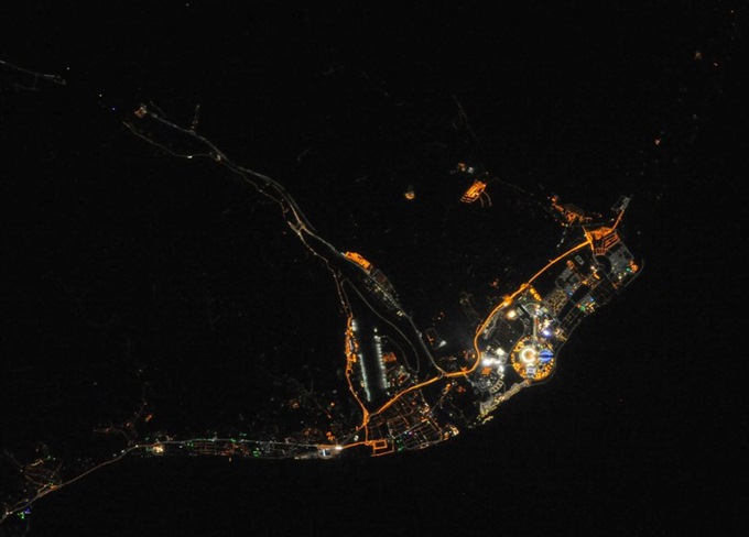 А ось як виглядає нічний Сочі з борту Міжнародної космічної станції