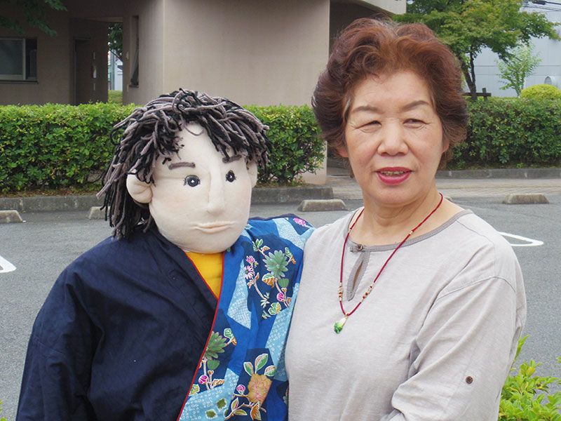 Автор ляльок Аяно цукімі