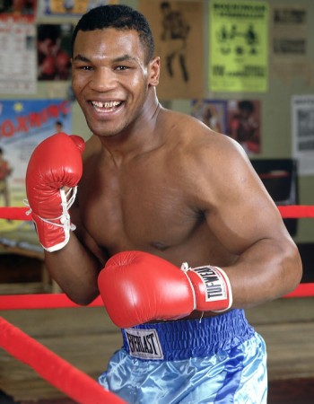 5 травня 2010 року боксер виграв звання чемпіона Великобританії, здолавши у другому раунді Дені Вільямса, боксера, який в 2004 році нокаутував   Майка Тайсона