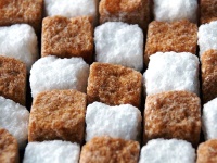Звичайний білий цукор - дисахарид сахароза, є вуглеводом, і задуманий природою як джерело енергії