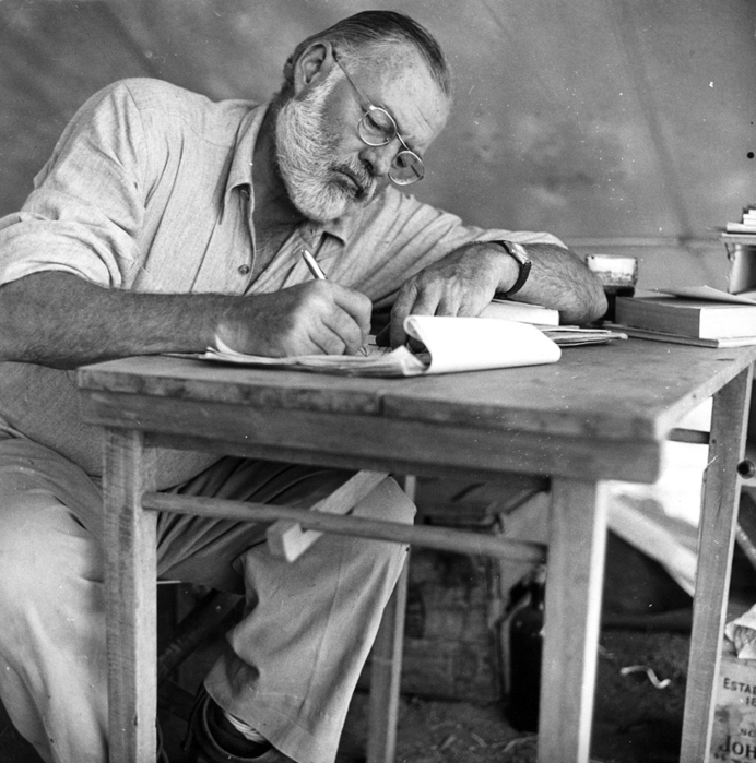 Ернест Міллер Хемінгуей (Hemingway, Ernest Miller), американський письменник, народився 21 липня 1899 року в Ок-Парку, недалеко від Чикаго