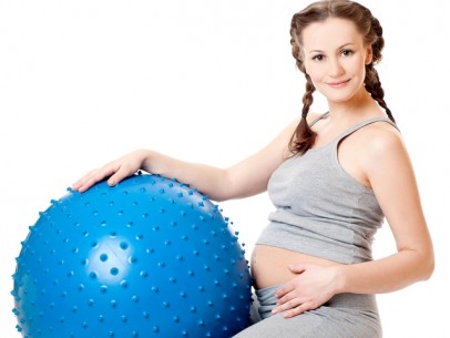 Під час вагітності жінці просто необхідно підтримувати хорошу фізичну форму