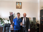 - Головне - виснажливі тренування, як то кажуть, до сьомого поту