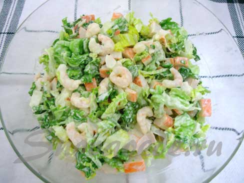 Простий салат з креветками