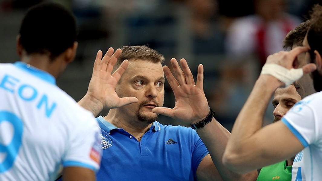 - Як мотивувати на подальші успіхи команду, яка виграє практично всі ігри